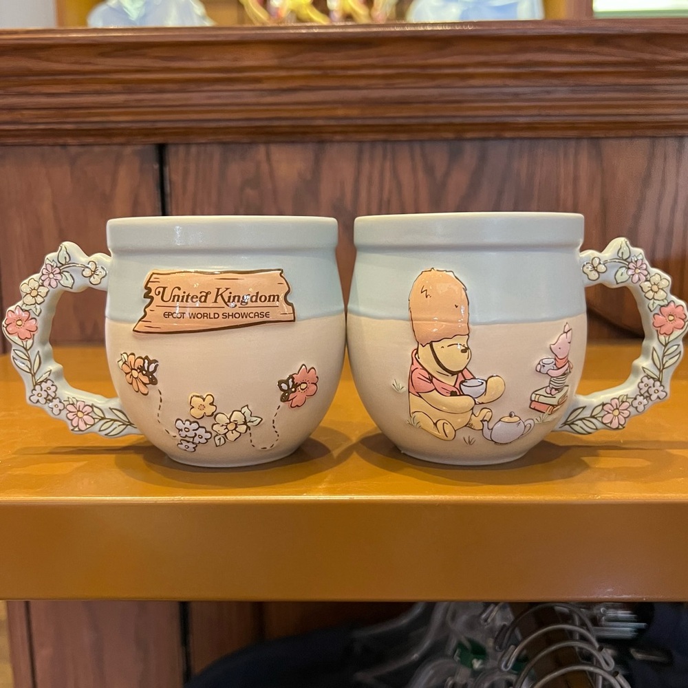 Disney Epcot World Showcase United Kingdom Winnie the Pooh ceramic mug 2026 NWT